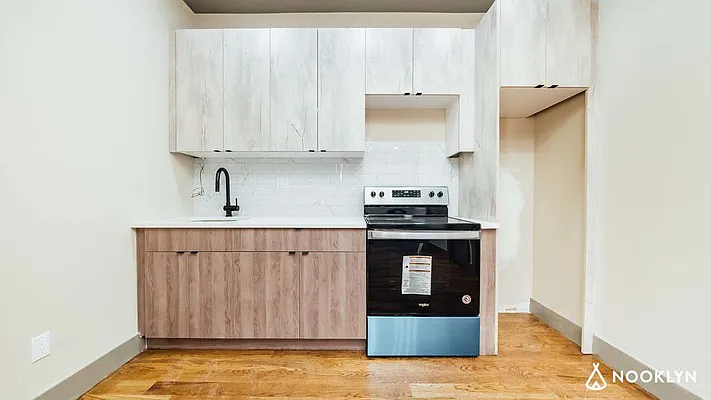 Rented by Nooklyn NYC LLC | media 24