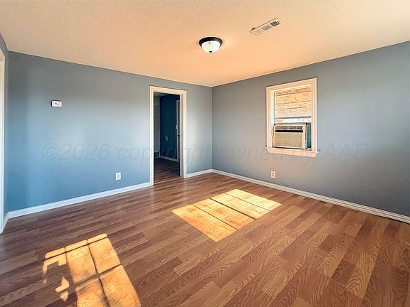 3rd image of 232 N Birge Ave