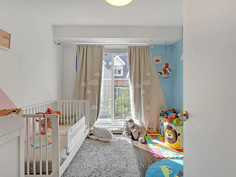 28 Laidlaw St #1612 — Photo 13