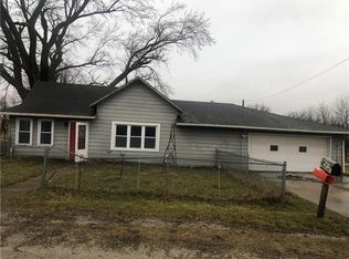 5568 R57 Hwy, Norwalk, IA 50211
