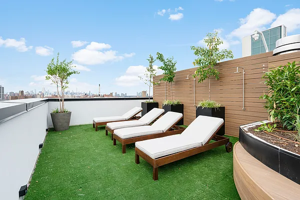 Rented by Nooklyn NYC LLC | media 20