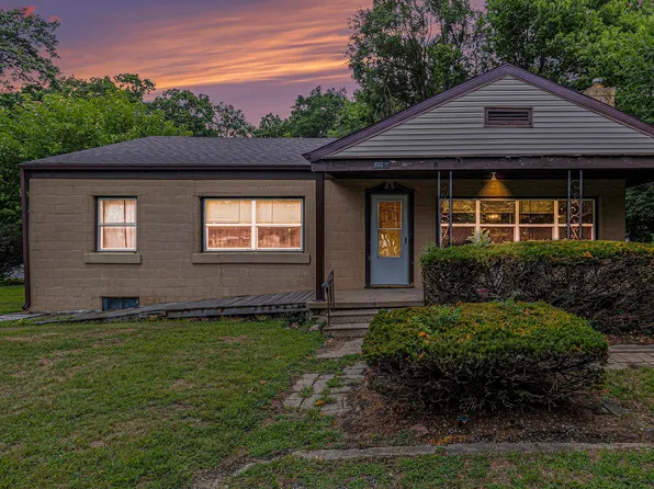 2016 E Jefferson Blvd, Mishawaka, IN 46545