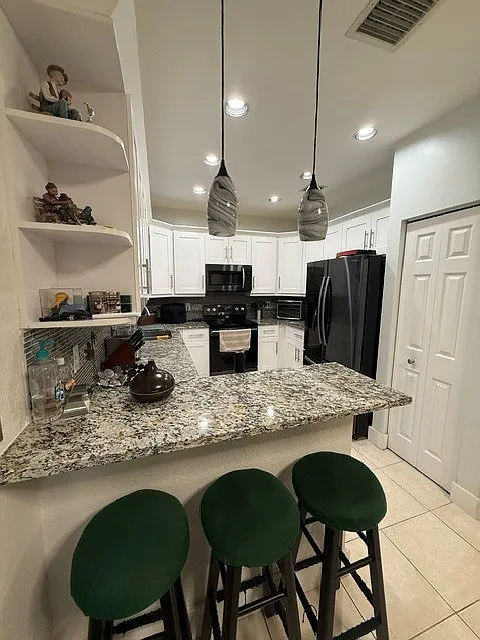 3 bed, 2.5 bath, 1398 sqft, $3,500 — Photo 3