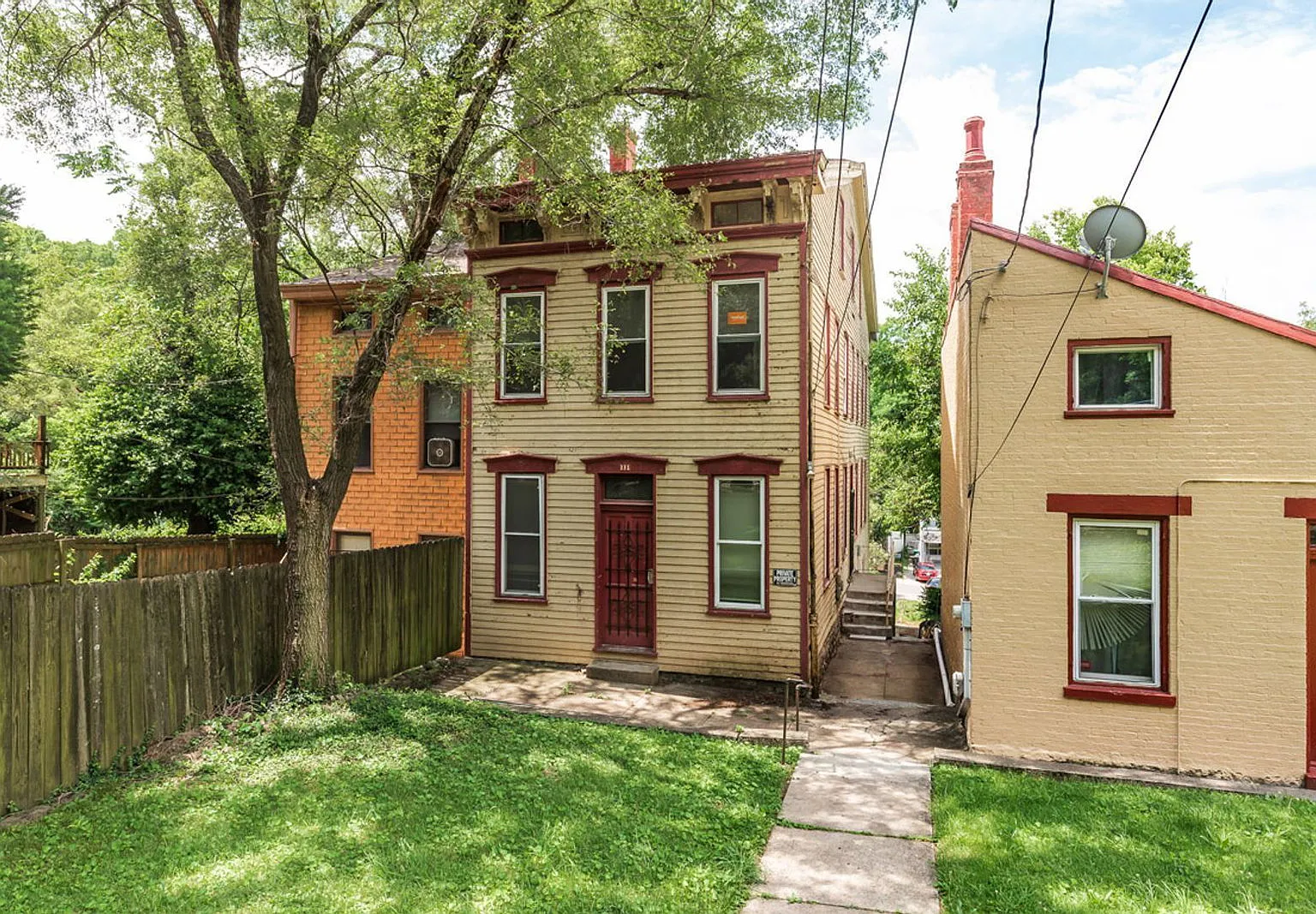 2 bed, 1.0 bath, $1,020 — Photo 1