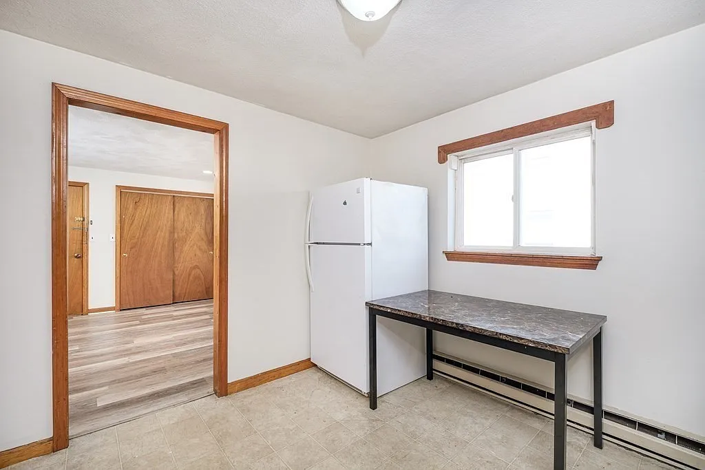Studio, 1.0 bath, 700 sqft, $1,900 — Photo 4