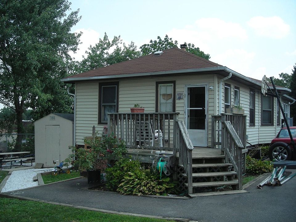 1st image of 624 Franklin Ave