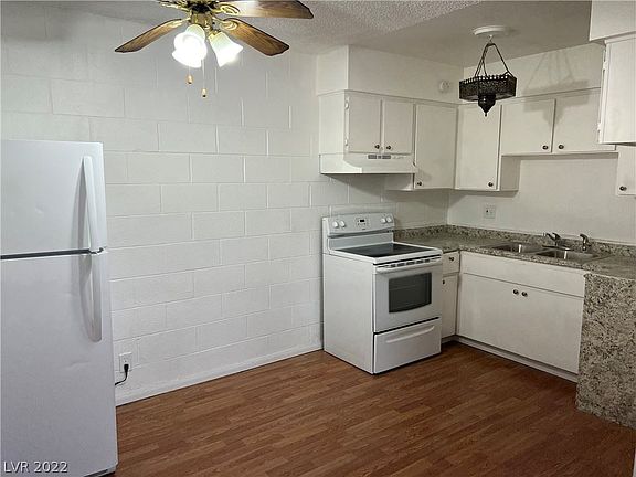 4th image of 595 S Royal Crest Cir Unit 24