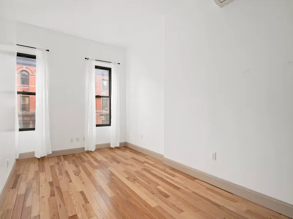 47 West 71st Street image 1 of 6