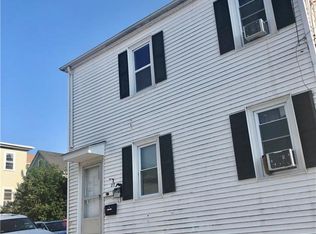 27 Hauxhurst St, Providence, RI 02909