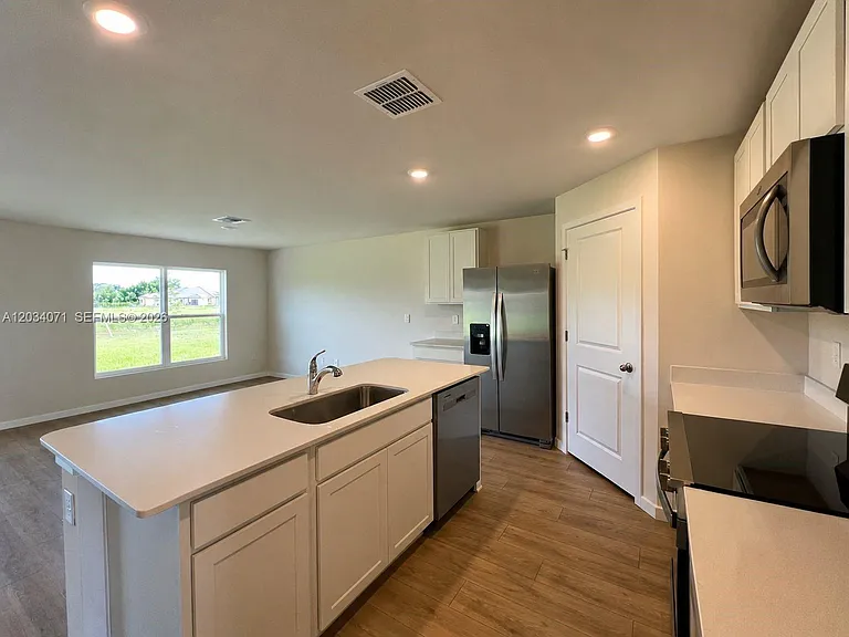 544 Ilaria Ct — Photo 5