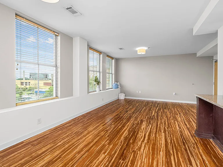 401 Cherry St — Photo 24