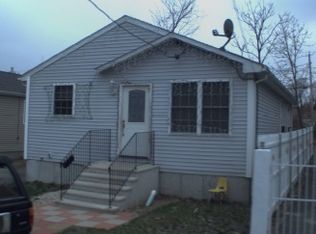 7 Halton St, Providence, RI 02907