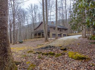 1221 Sam Cv, Robbinsville, NC 28771