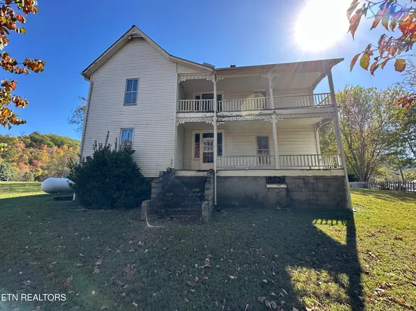 111 Bryan Hill Dr, Tellico Plains, TN 37385