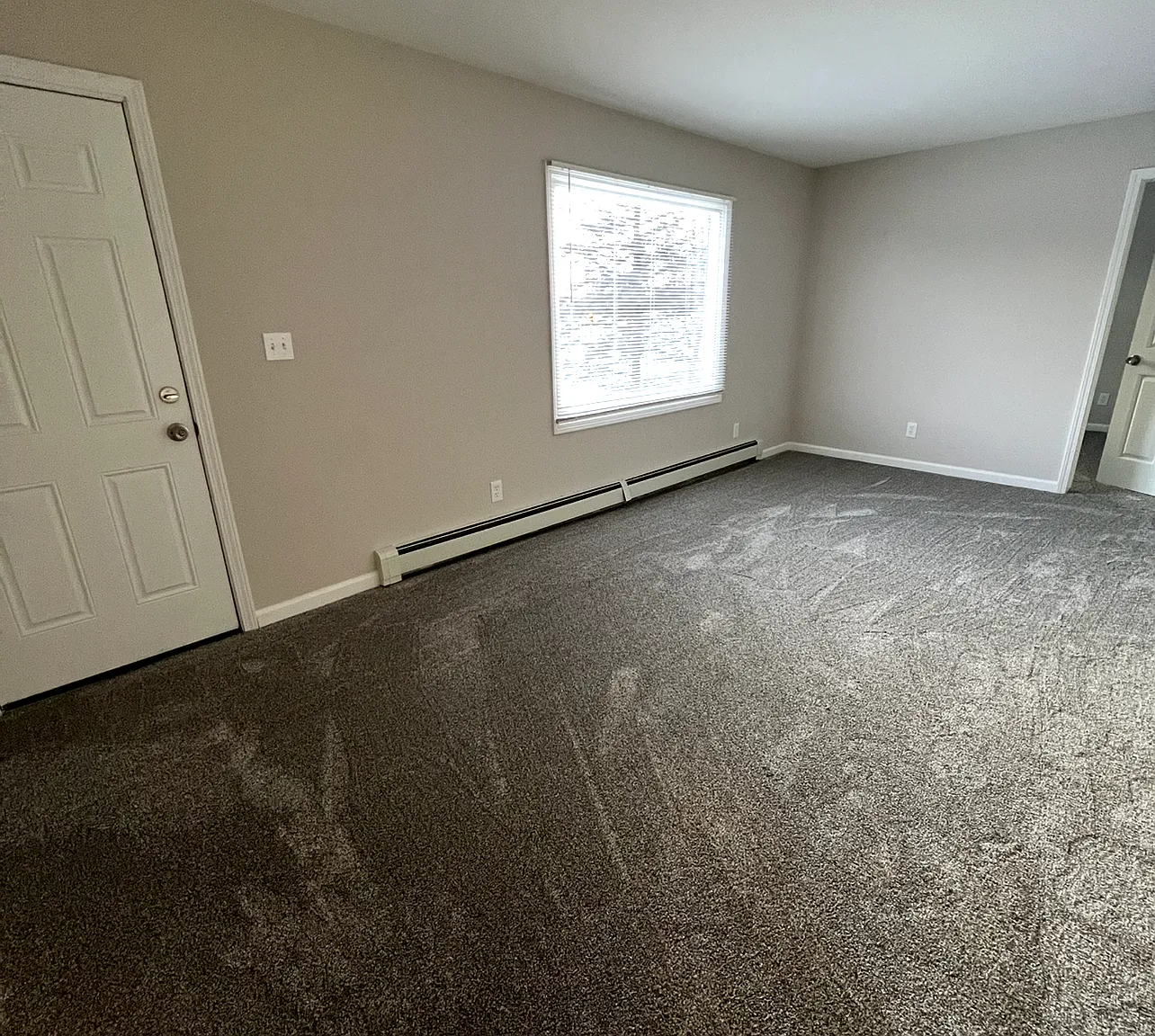 2 bed, 700 sqft, $925 — Photo 3