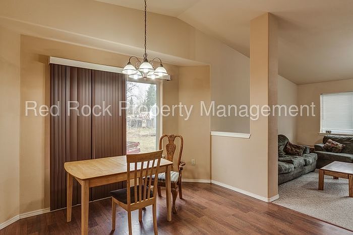 2nd image of 7535 W Missouri Ave