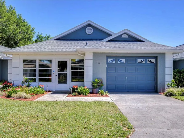 6644 Juniper Ct, Zephyrhills, FL 33542