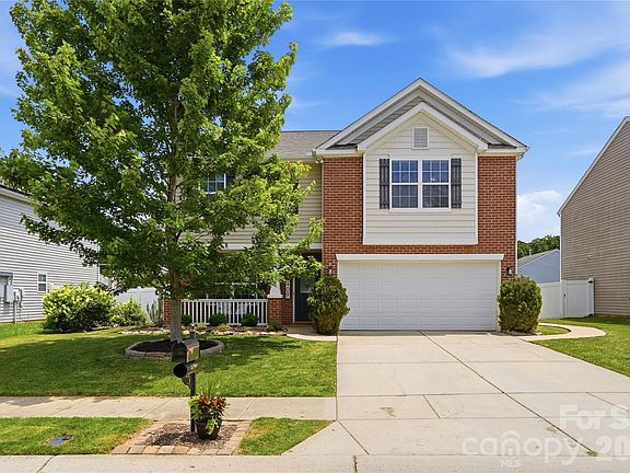 2nd image of 409 Lind Point Ln