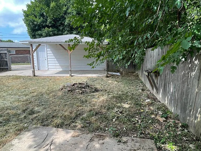8821 Rackham St — Photo 12