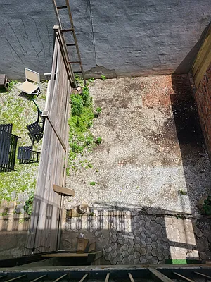 Rented by The Hamilton Group | media 11