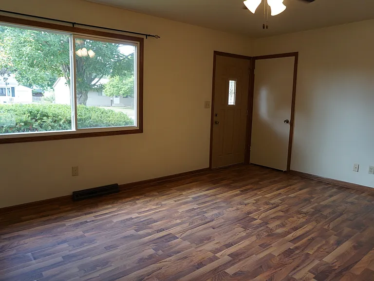 7819 Orion St — Photo 4