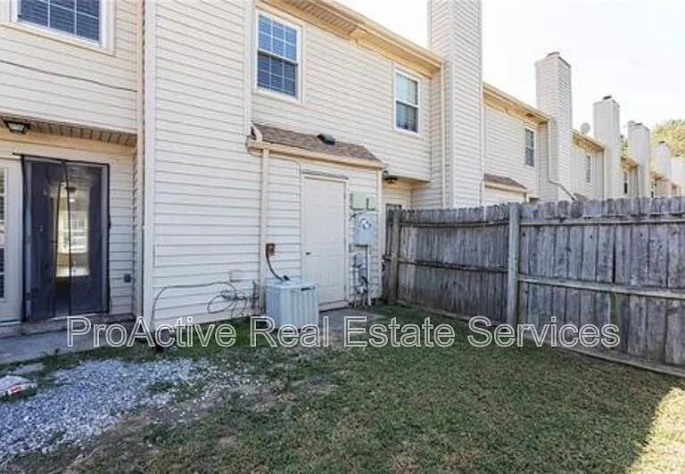 5684 Campus Dr — Photo 5