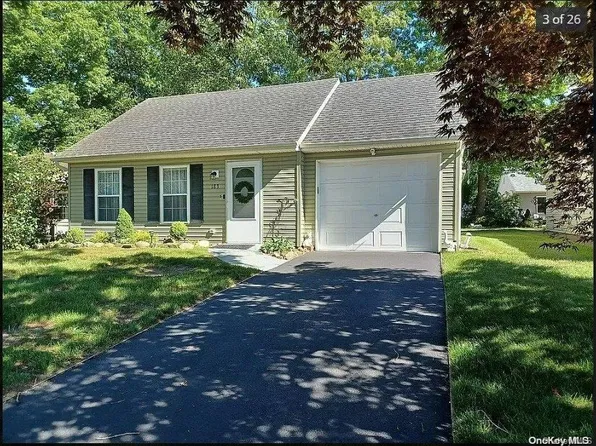 183 Kingston Drive #183, Ridge, NY 11961