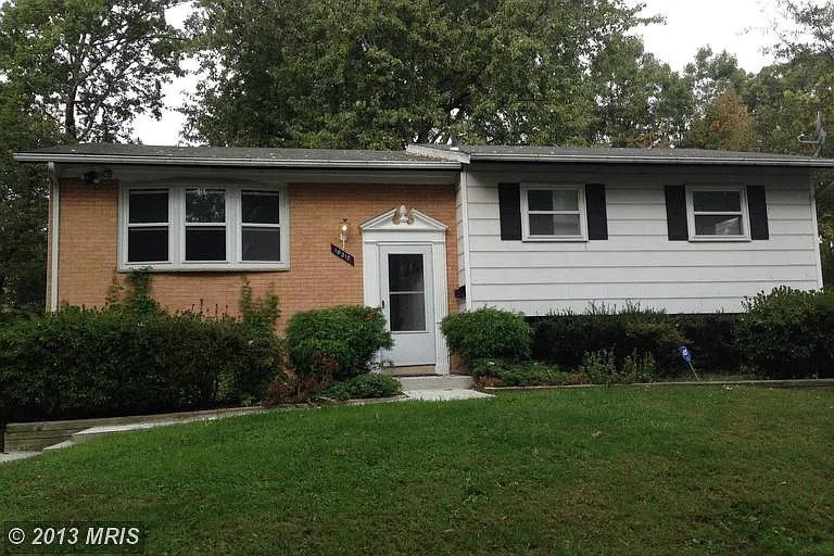10312 Geranium Ave photo 1