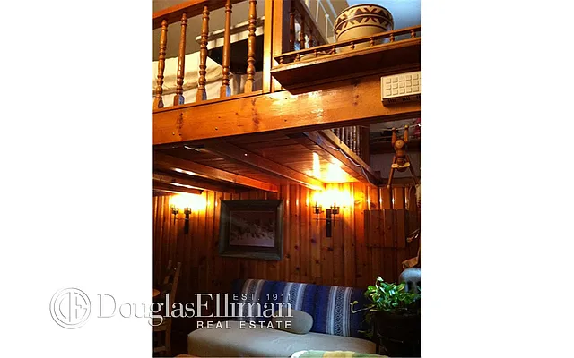 Rented by Douglas Elliman | media 23