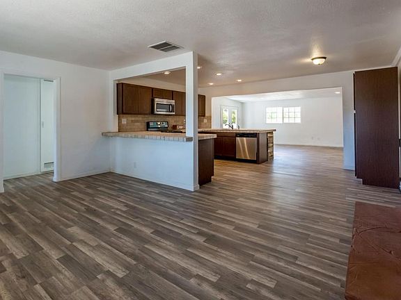 5th image of 9523 E Avenue T12
