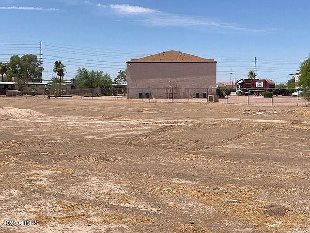2nd image of 104 N Tryon Ave Lot 16
