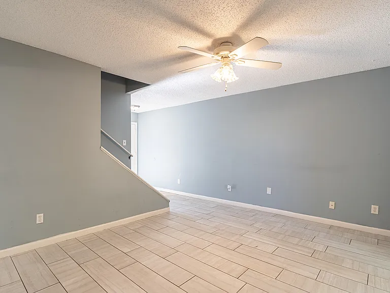 161 Wood Ct — Photo 22