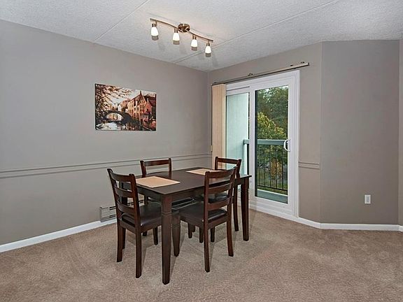 4th image of 400 High Point Dr Ph 5