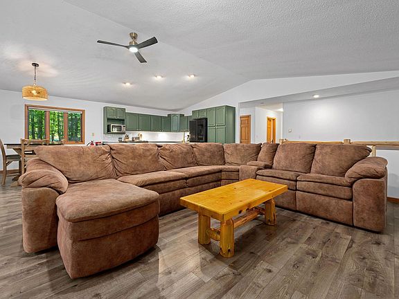 3rd image of 6922 Connors Rd