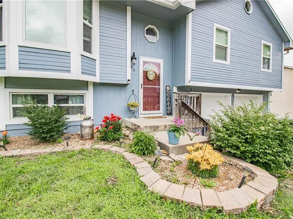 504 Dogwood Dr, Knob Noster, MO 65336