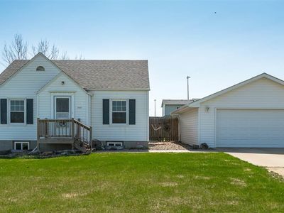 220 E 5th Ave, Humboldt, SD, 57035