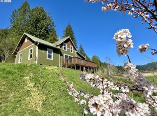 769 Deans Creek Rd, Reedsport, OR 97467