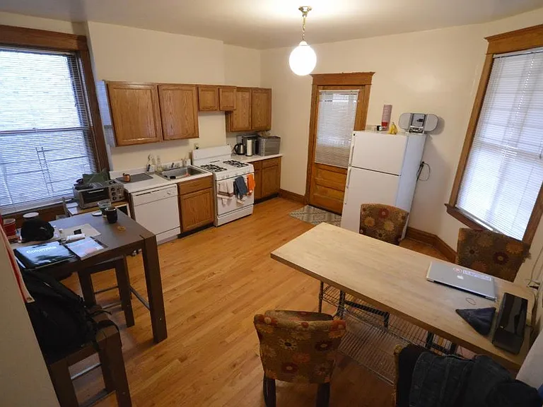 850 W Waveland Ave #2 — Photo 6