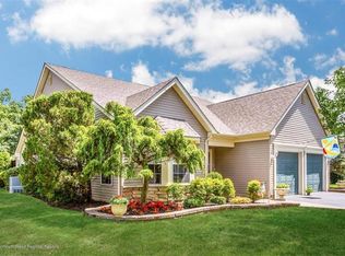 25 Rosewood Dr, Lakewood, NJ