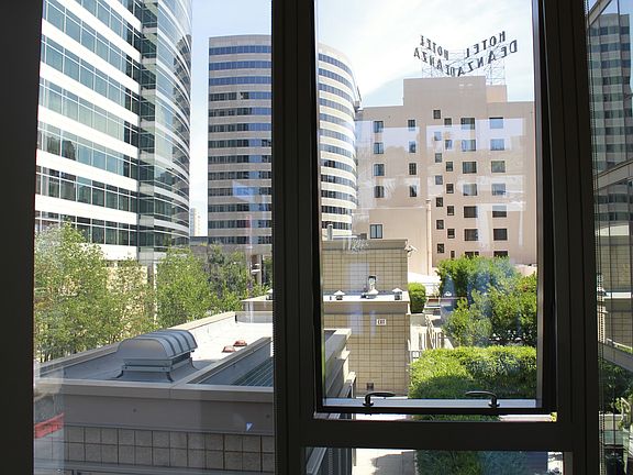 3rd image of 38 N Almaden Blvd Unit 423
