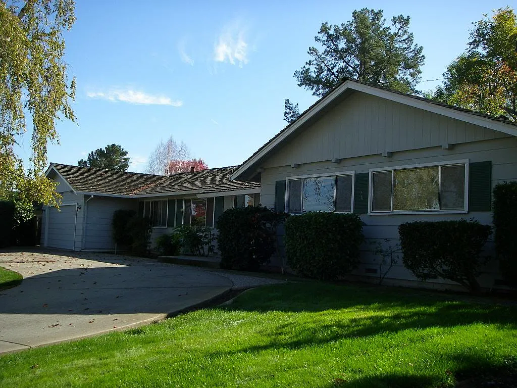 Building Photo - 20112 Kilbride Dr