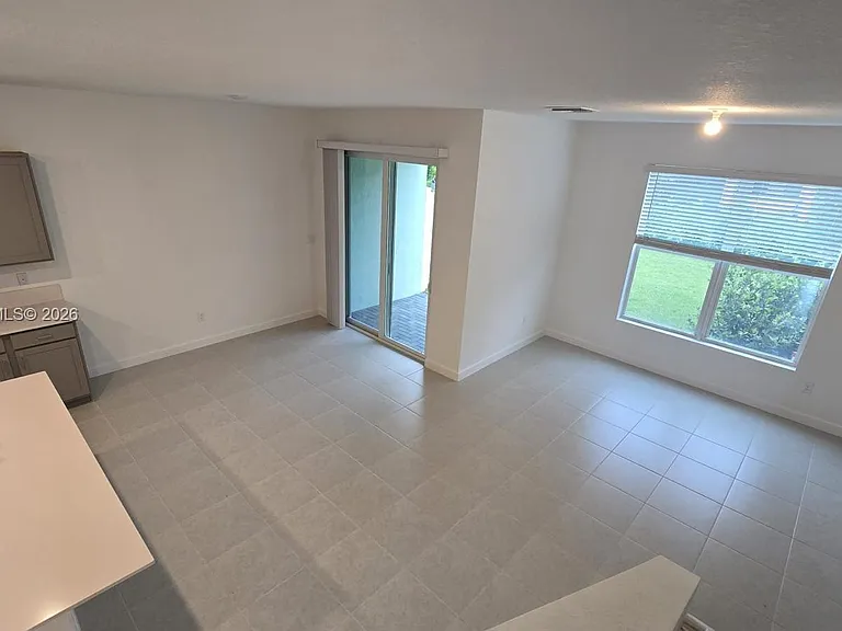 4329 Pond Lily Ln — Photo 7