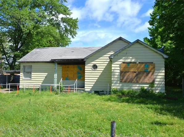 207 W Chestnut St, Stilwell, OK 74960