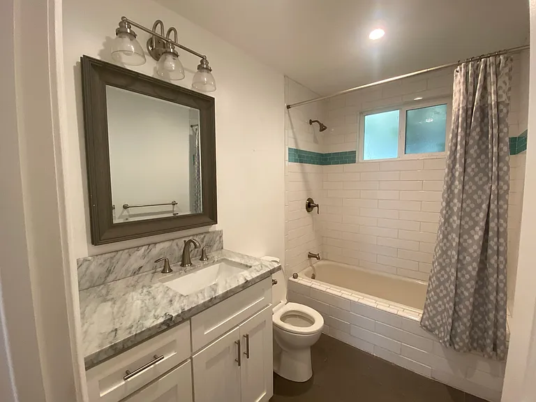 11506 Rochester Ave #11506 — Photo 6
