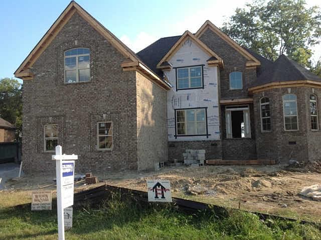 2nd image of 218 Moore Haven Dr