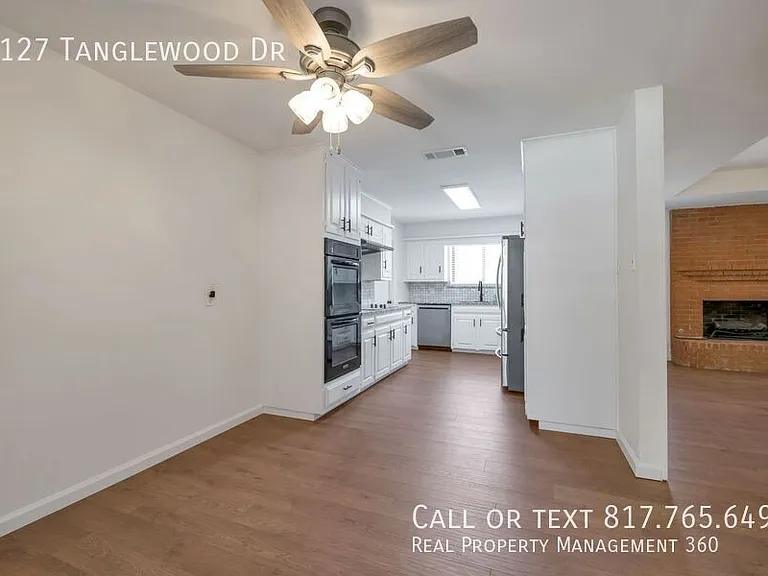 2127 Tanglewood Dr — Photo 7