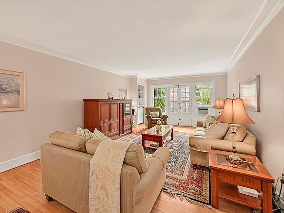 4th image of 2009 N Prospect AVENUE #20