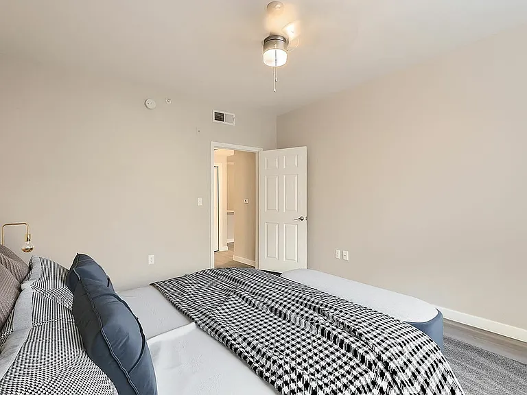 Rise Highland Park — Photo 28