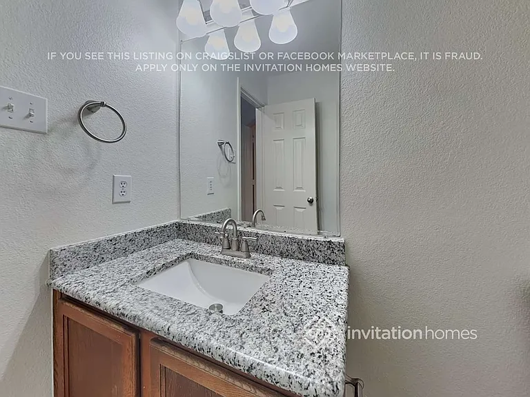 1321 Gayle St — Photo 16