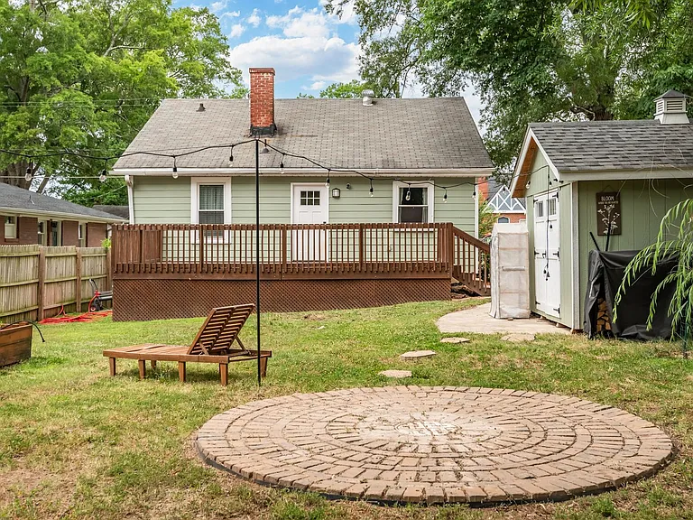 506 N Maple St — Photo 18